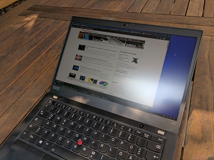 AMD版ThinkPad X13的雾面FHD屏